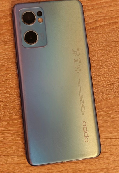 Vand telefon Oppo reno 7 5 G.